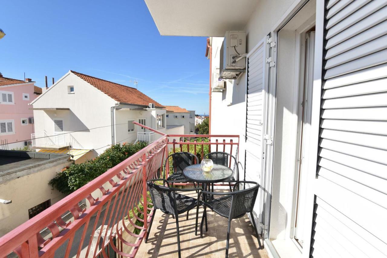 Apartments And Room Kiko Primosten Luaran gambar