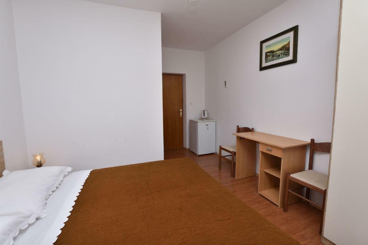 Apartments And Room Kiko Primosten Luaran gambar
