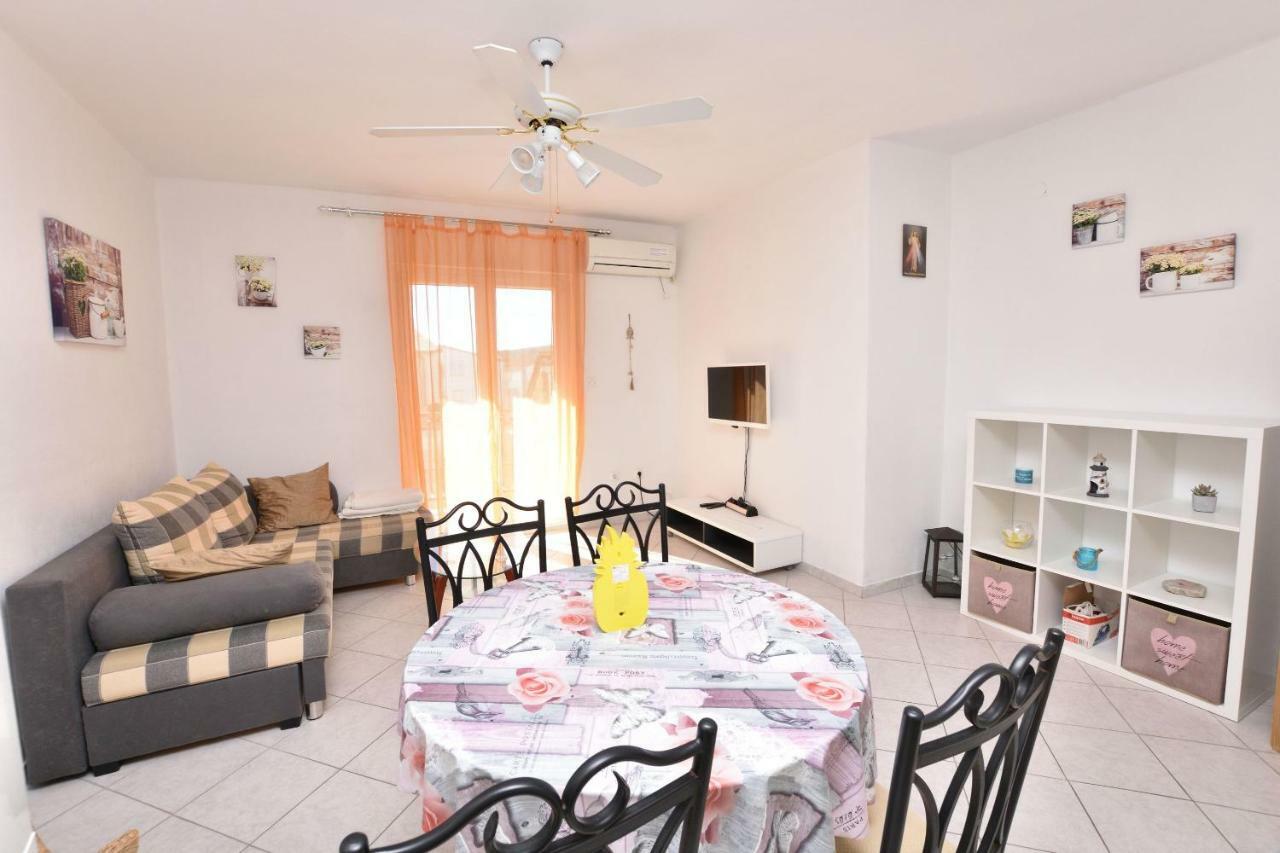 Apartments And Room Kiko Primosten Luaran gambar