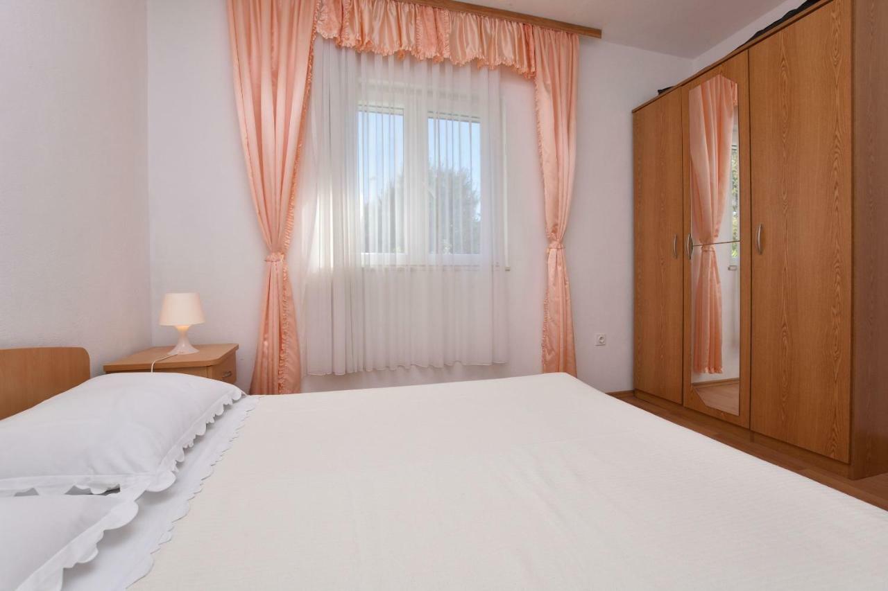 Apartments And Room Kiko Primosten Luaran gambar