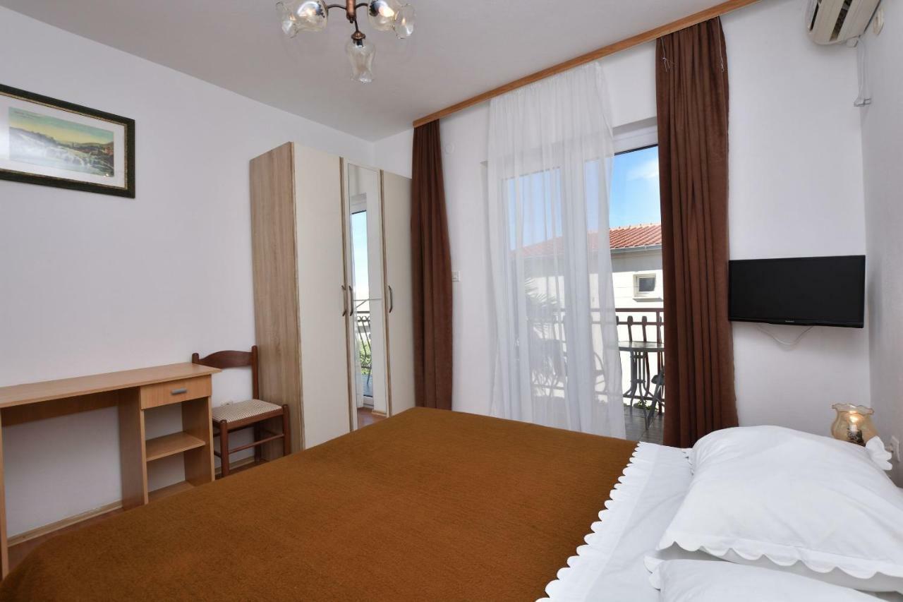 Apartments And Room Kiko Primosten Luaran gambar